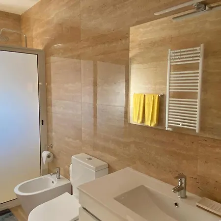 Dom wakacyjny Vivenda Caixilao Casa Com 3 Quartos