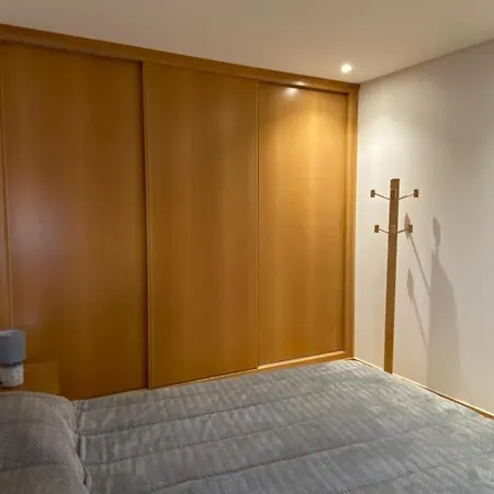 Vivenda Caixilao Casa Com 3 Quartos Nyaraló