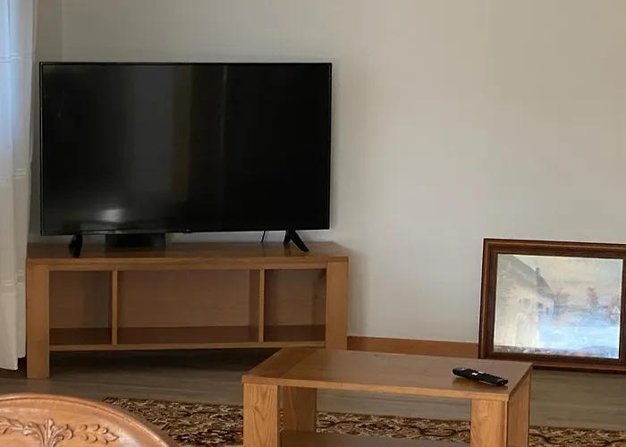 Vivenda Caixilao Casa Com 3 Quartos